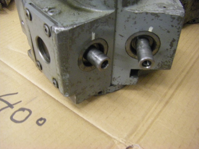 Photo 4 - WITH J15P-858 INSIDE CAM & J15P-859 OUTSIDE CAM (10678 & 10679)